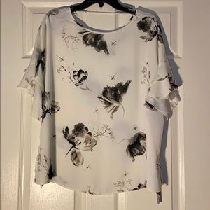 Express floral black and white blouse